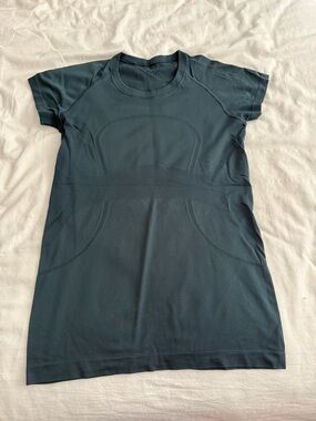 Lululemon Swiftly Tech Short Sleeve Shirt